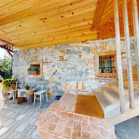 Resort Hisa Ida - Apartments With Hot Tub And Sauna Ivancna Gorica Zimmer foto