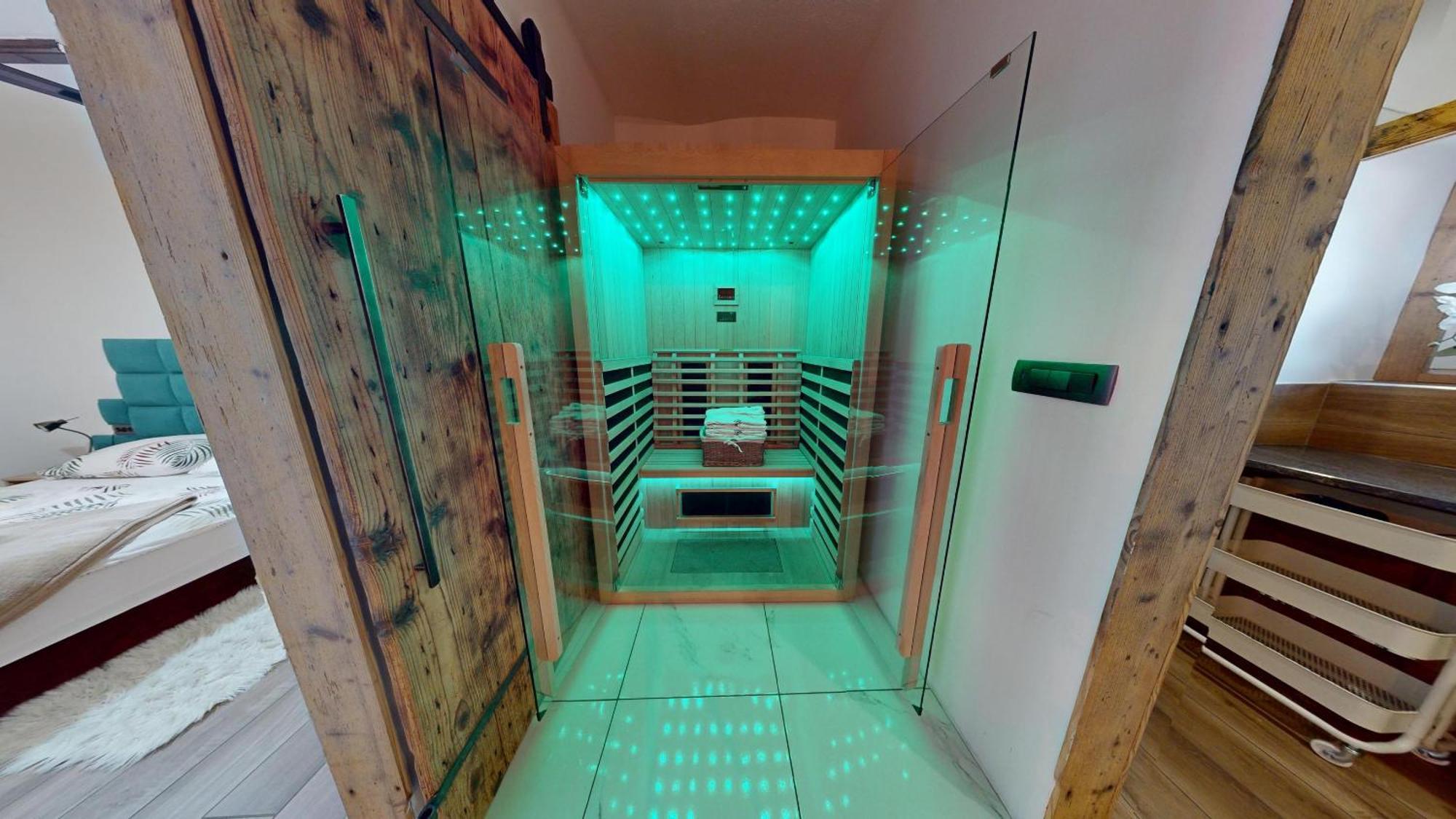 Hisa Ida - With Hot Tub And Sauna Apartment