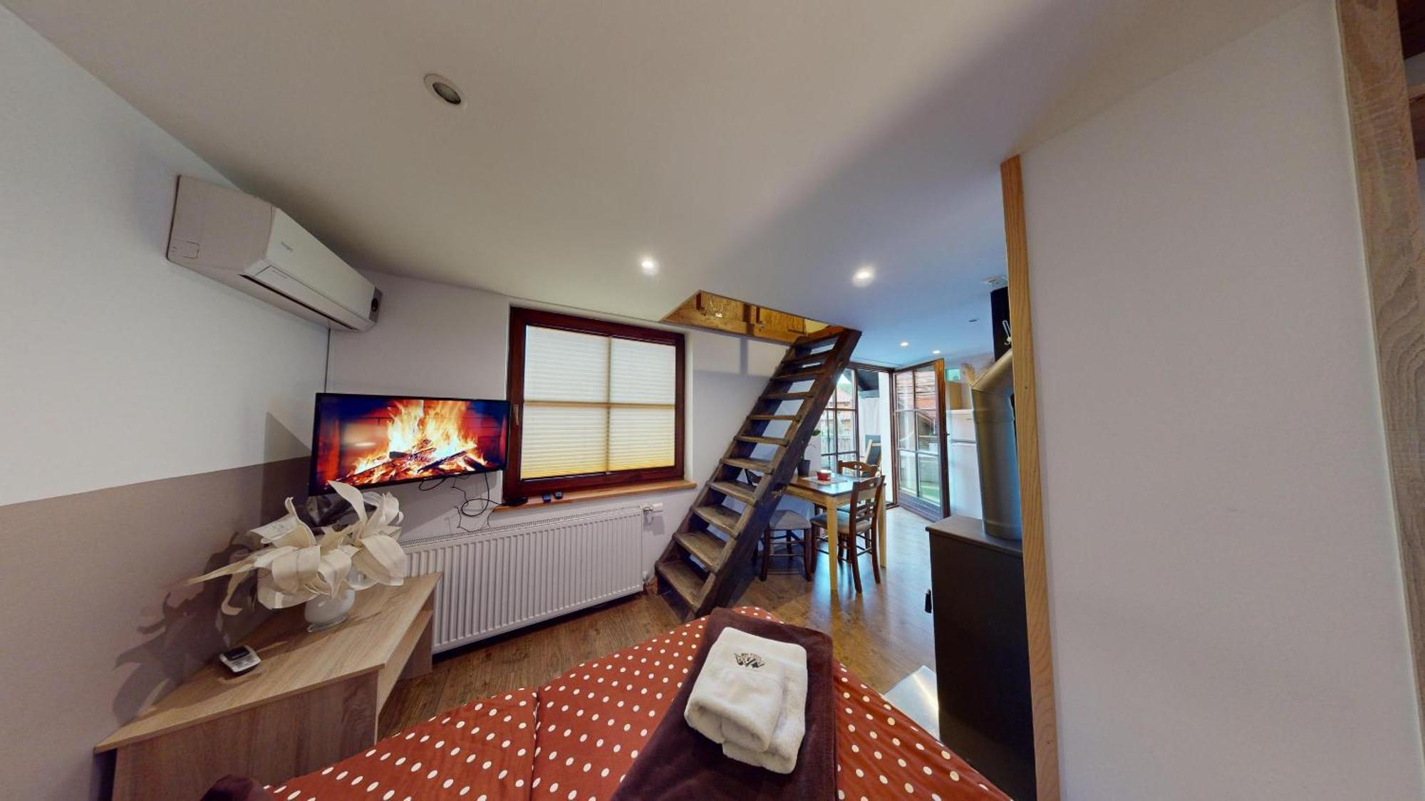 Apartment Hisa Ida - With Hot Tub And Sauna