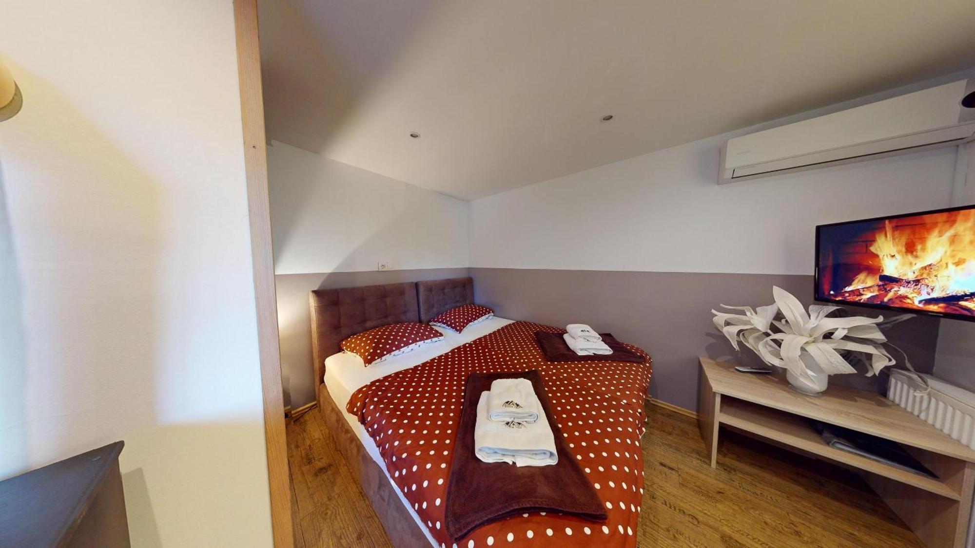 Apartment Hisa Ida - With Hot Tub And Sauna