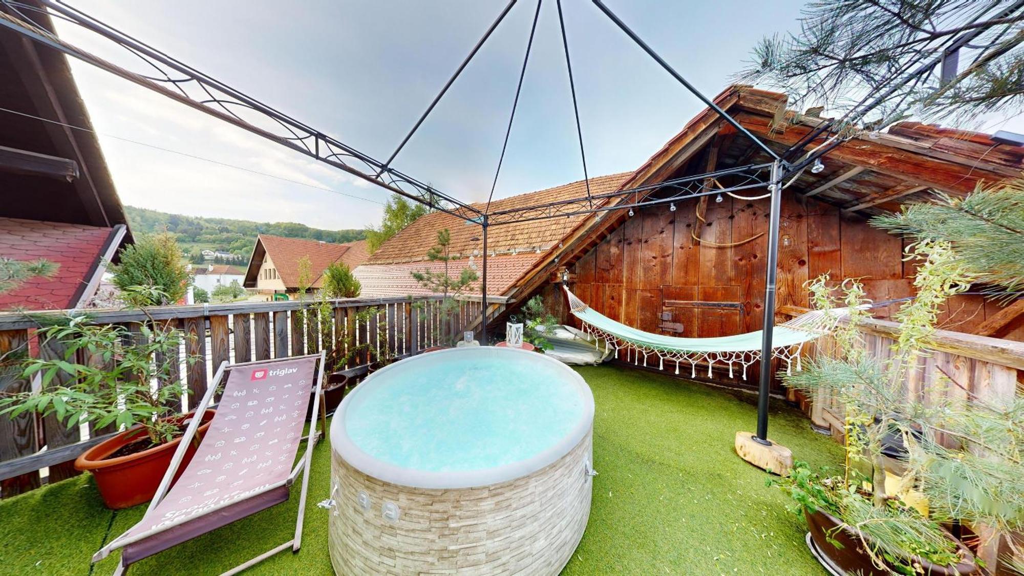 Hisa Ida - With Hot Tub And Sauna Apartment